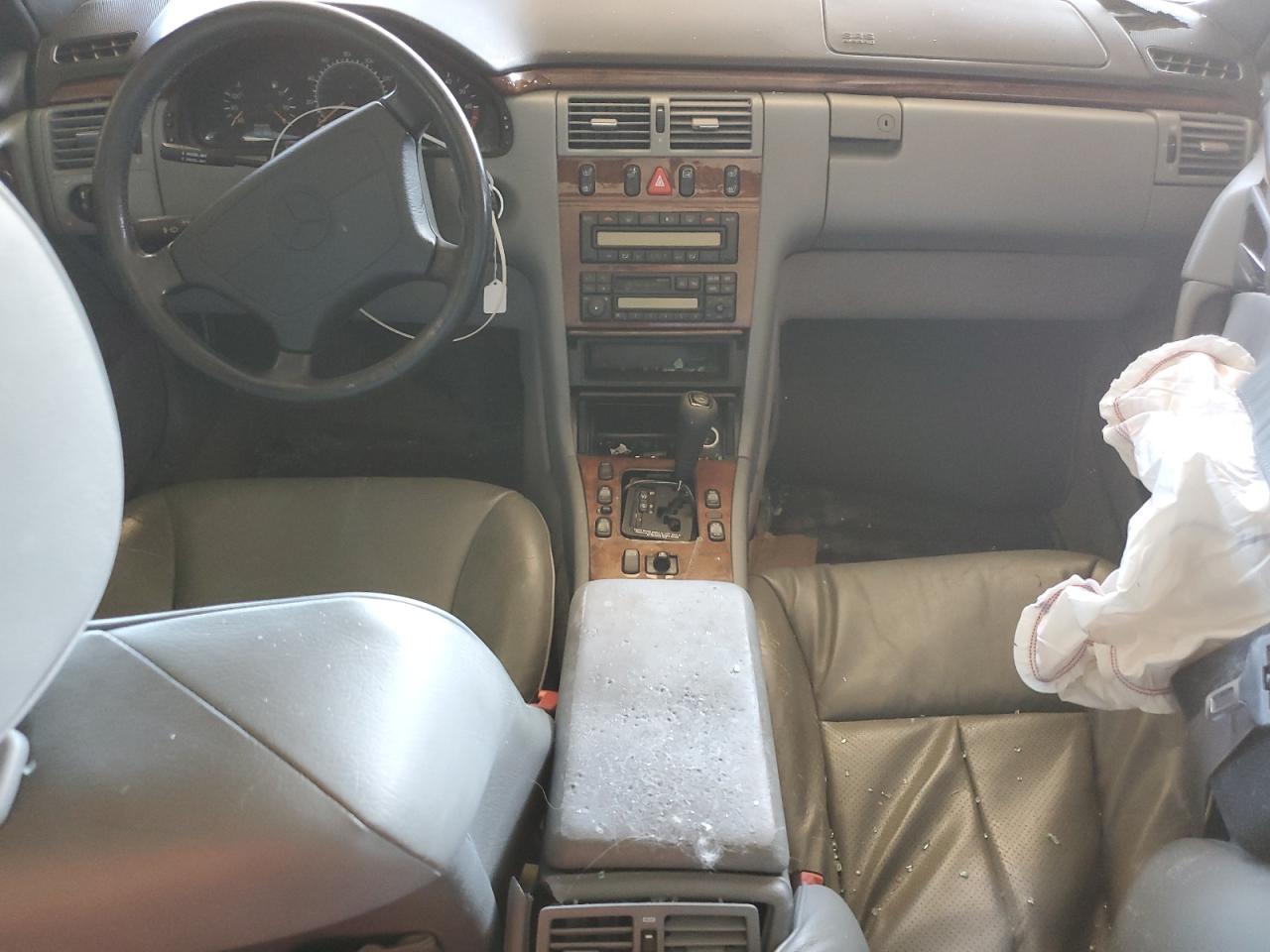 1998 MERCEDES-BENZ E-Class