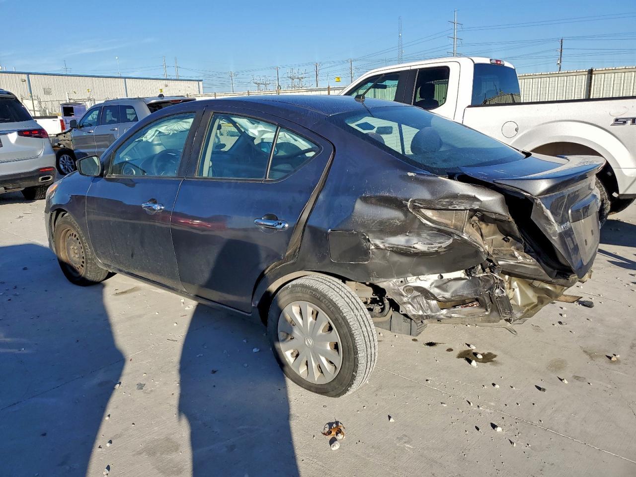 2016 NISSAN VERSA
