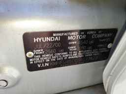 2001 HYUNDAI Xg