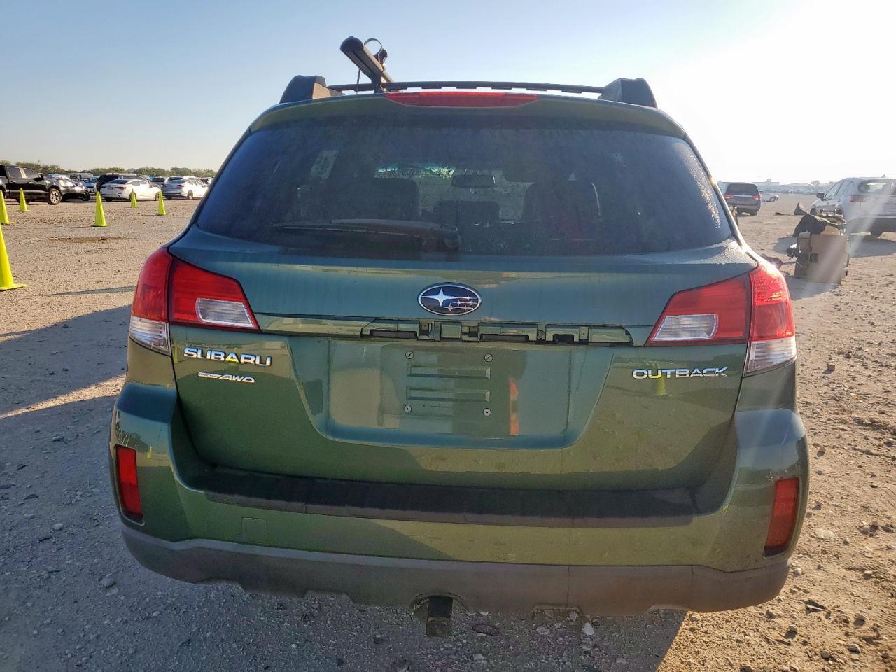 2010 SUBARU Outback