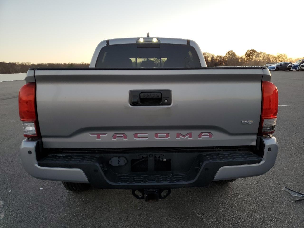 2017 TOYOTA TACOMA
