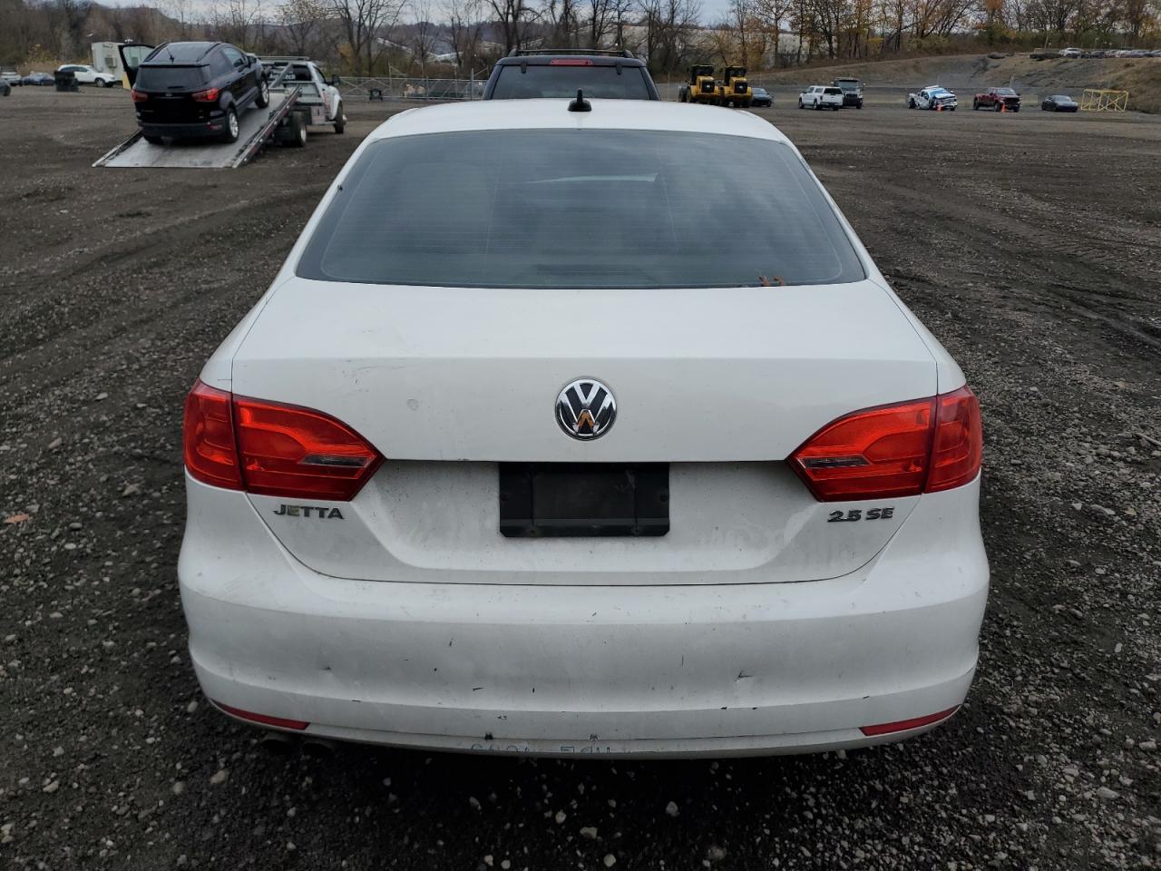 2011 VOLKSWAGEN JETTA