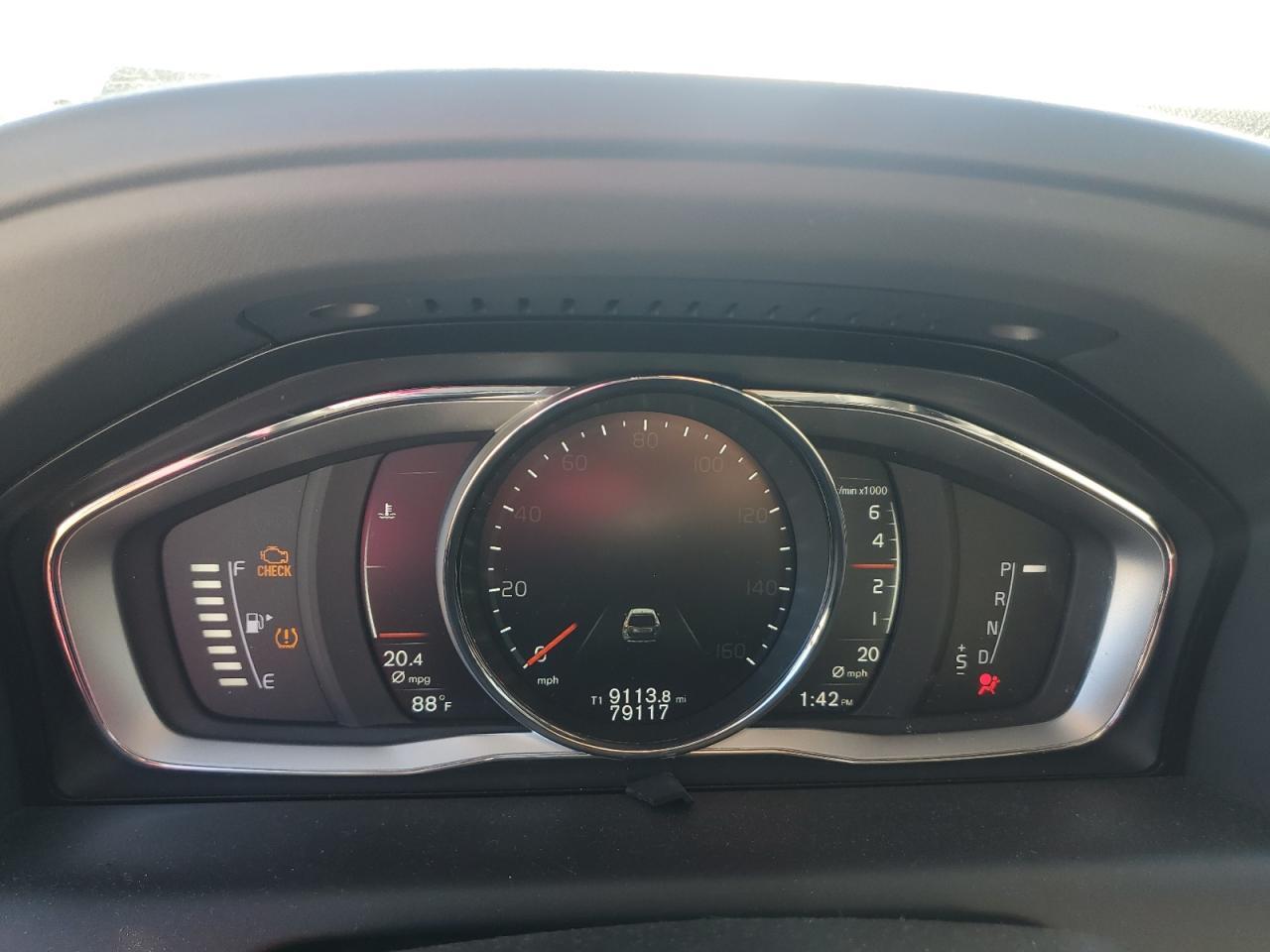 2017 VOLVO XC60