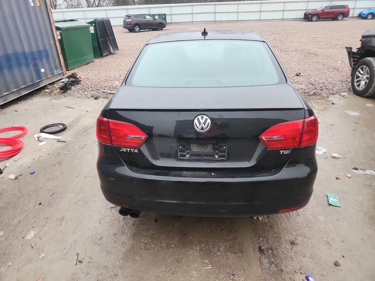 2011 VOLKSWAGEN JETTA