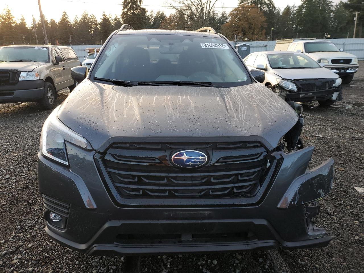 2024 SUBARU FORESTER