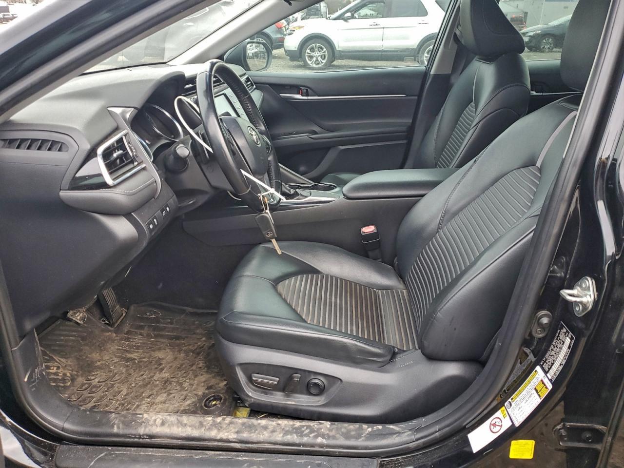 2018 TOYOTA CAMRY