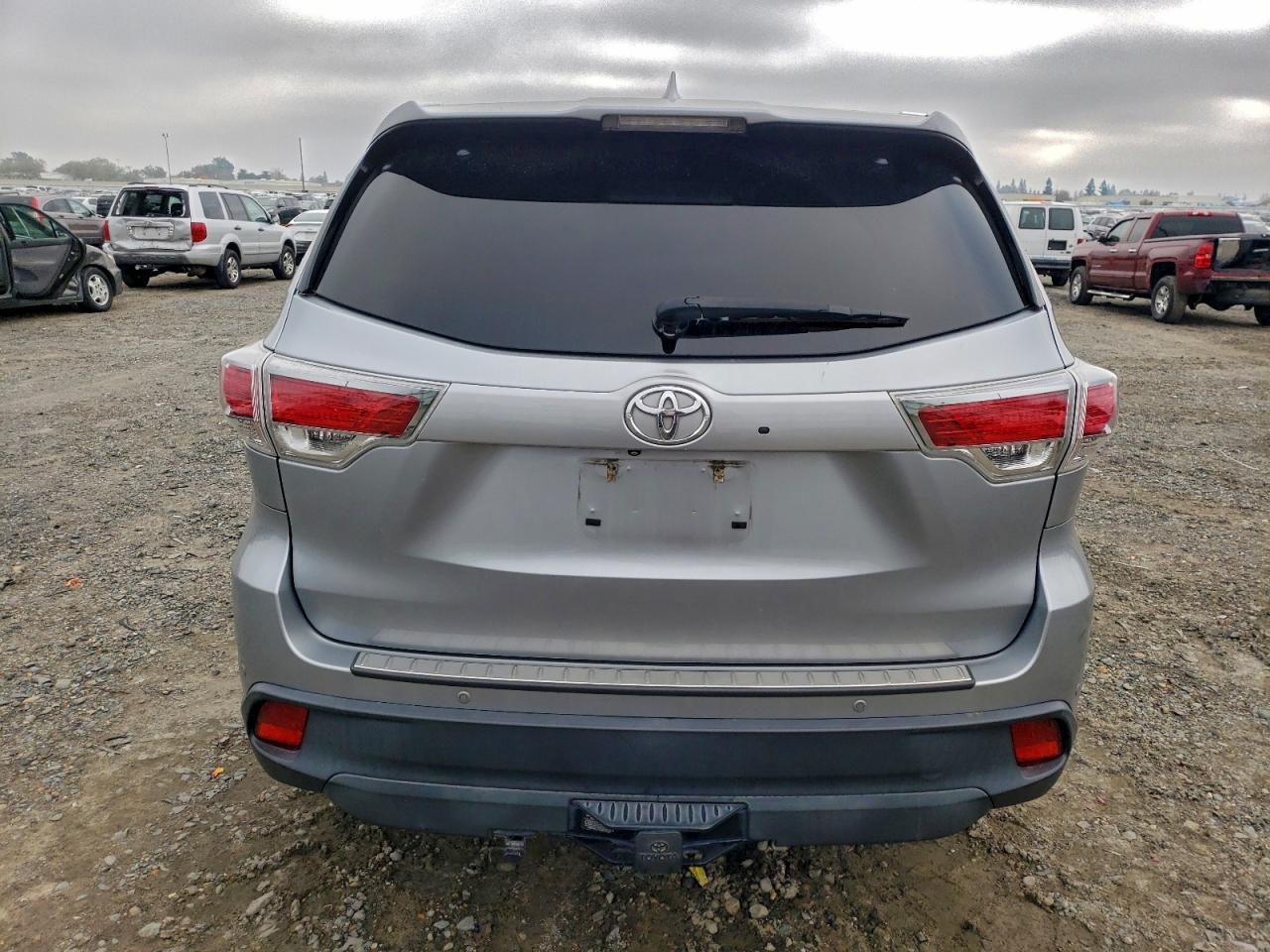 2015 TOYOTA HIGHLANDER