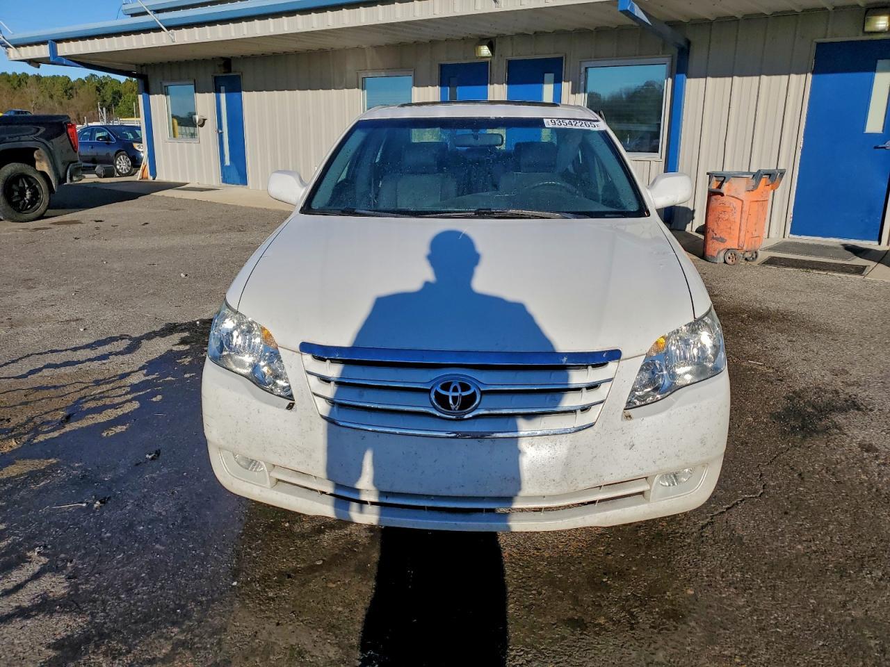 2006 TOYOTA Avalon