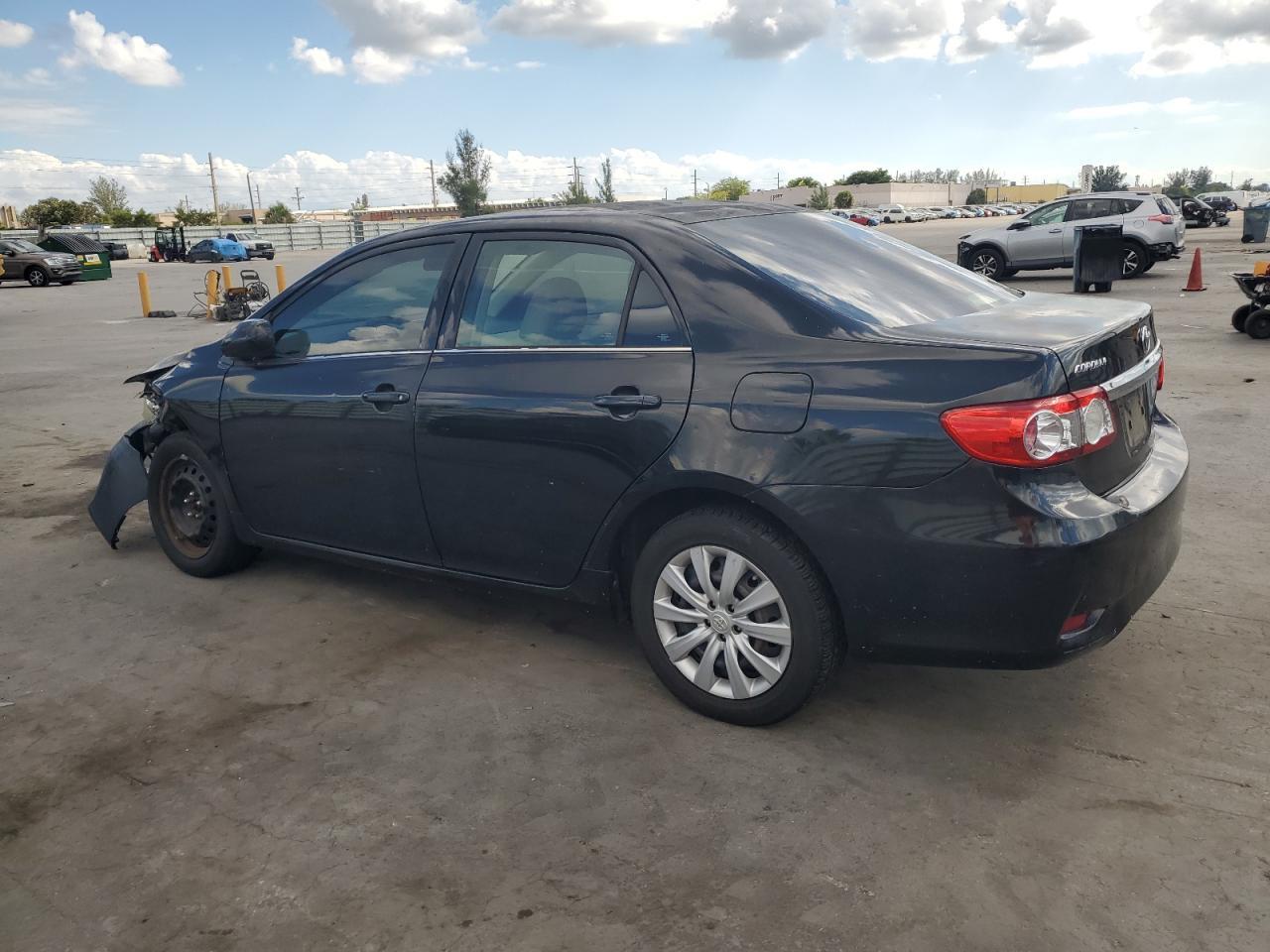 2013 TOYOTA COROLLA