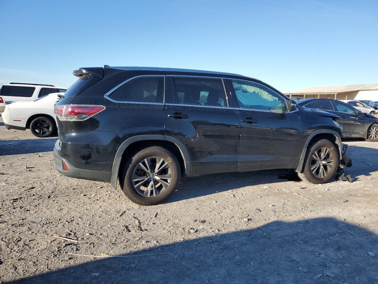2016 TOYOTA HIGHLANDER