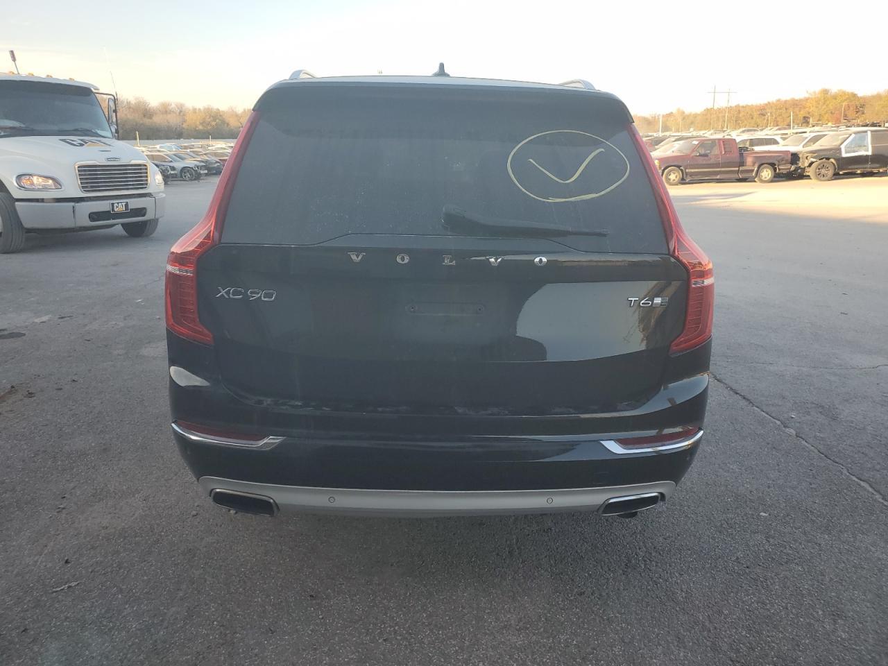 2018 VOLVO XC90