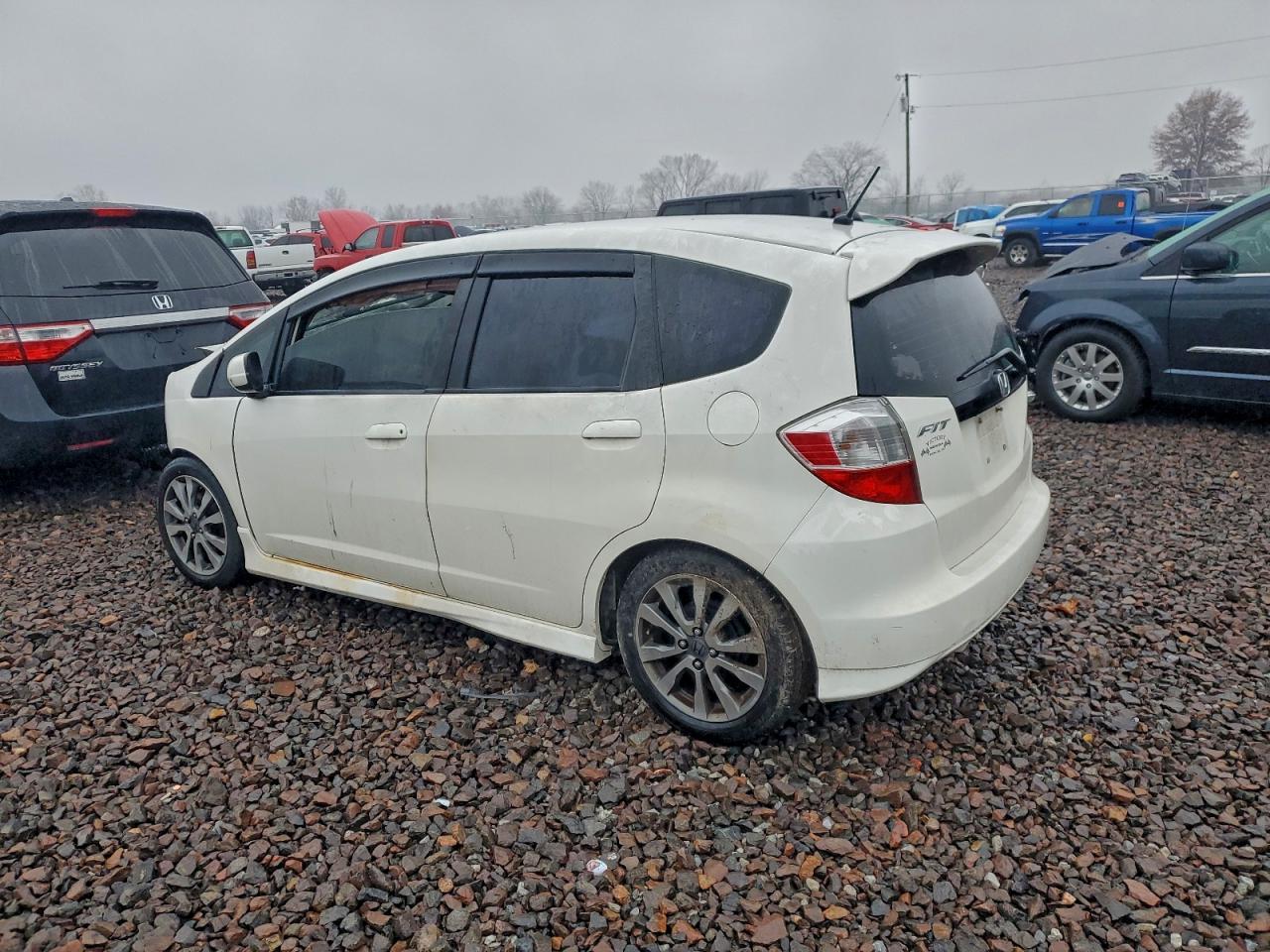 2013 HONDA FIT