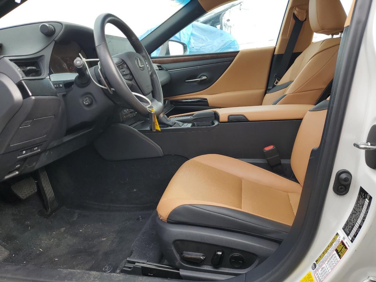 2022 LEXUS ES 300H
