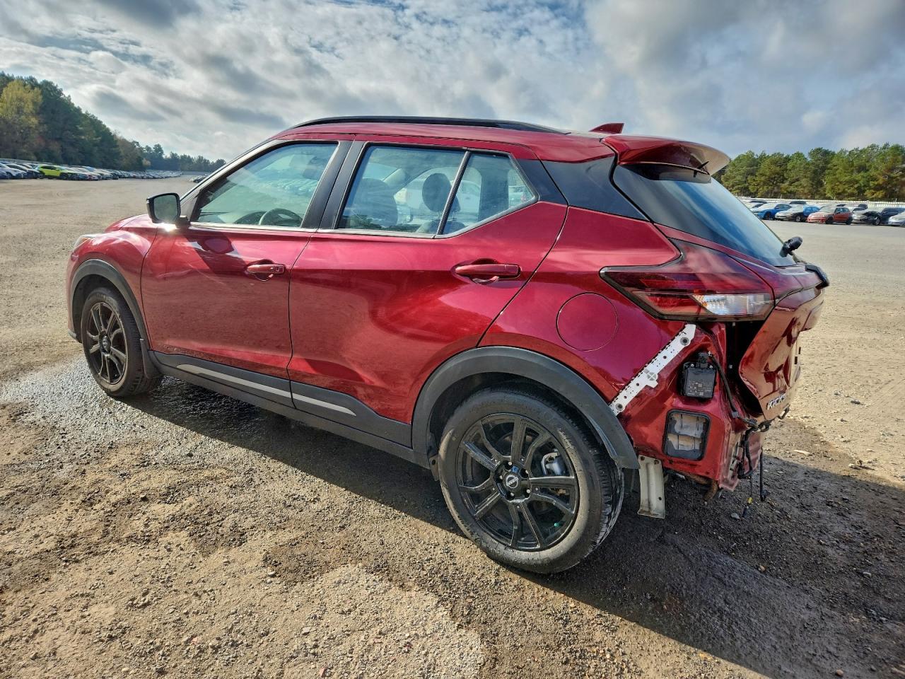 2023 NISSAN KICKS