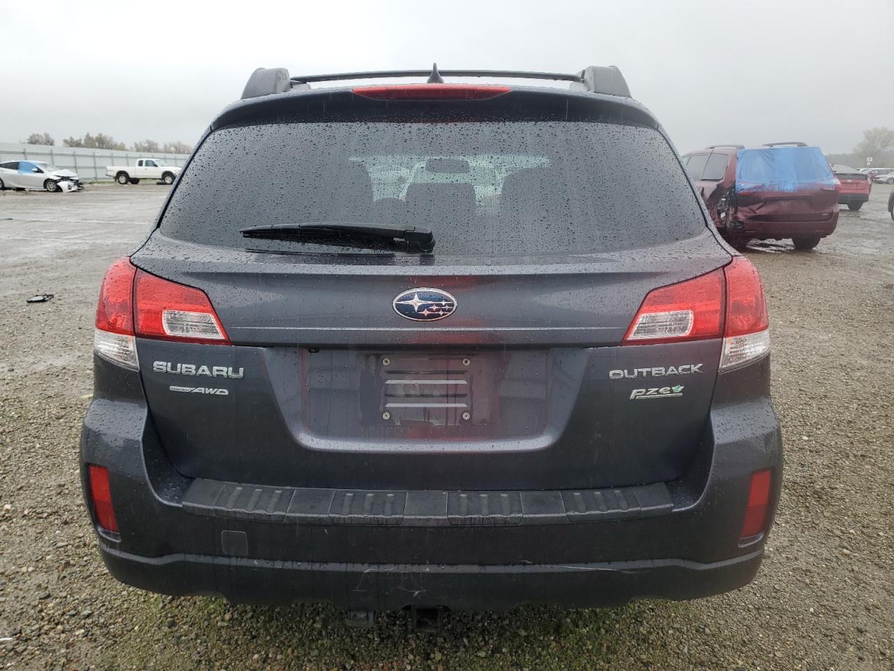 2013 SUBARU Outback