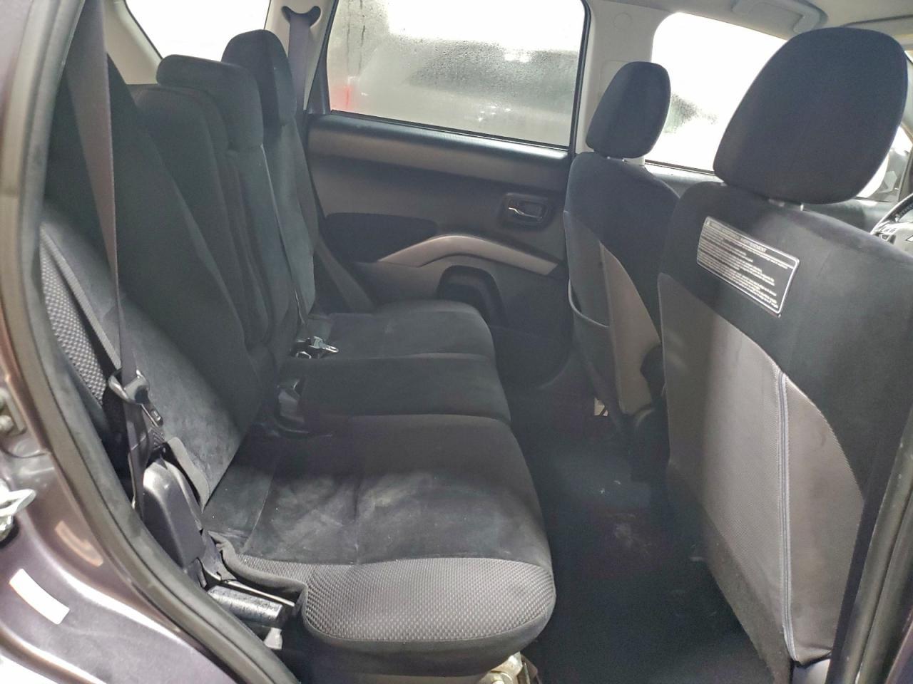 2010 MITSUBISHI outlander