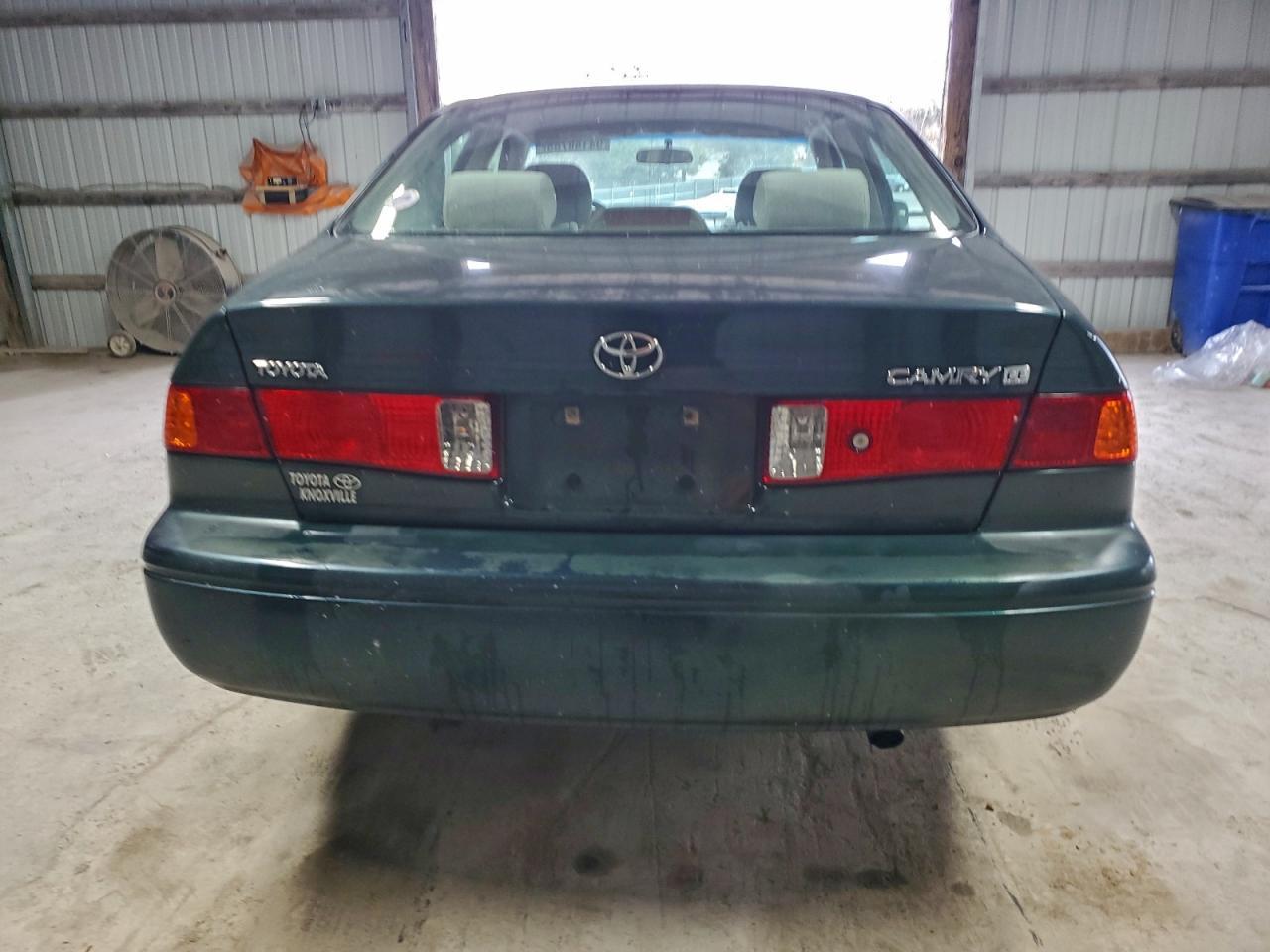 2001 TOYOTA CAMRY