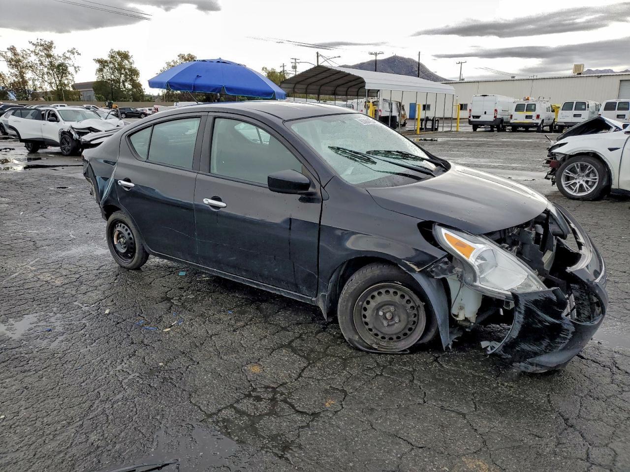 2018 NISSAN VERSA