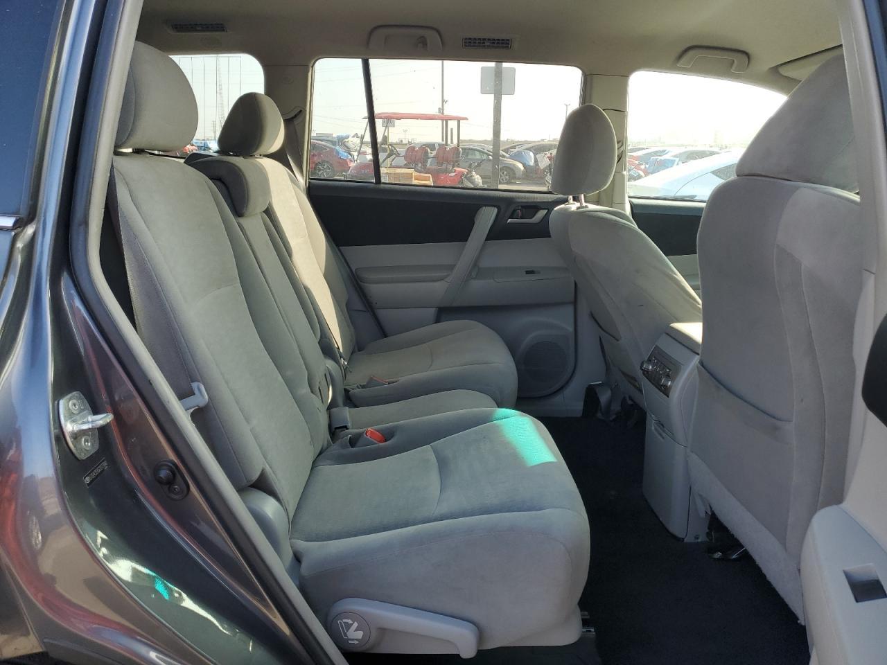 2012 TOYOTA HIGHLANDER