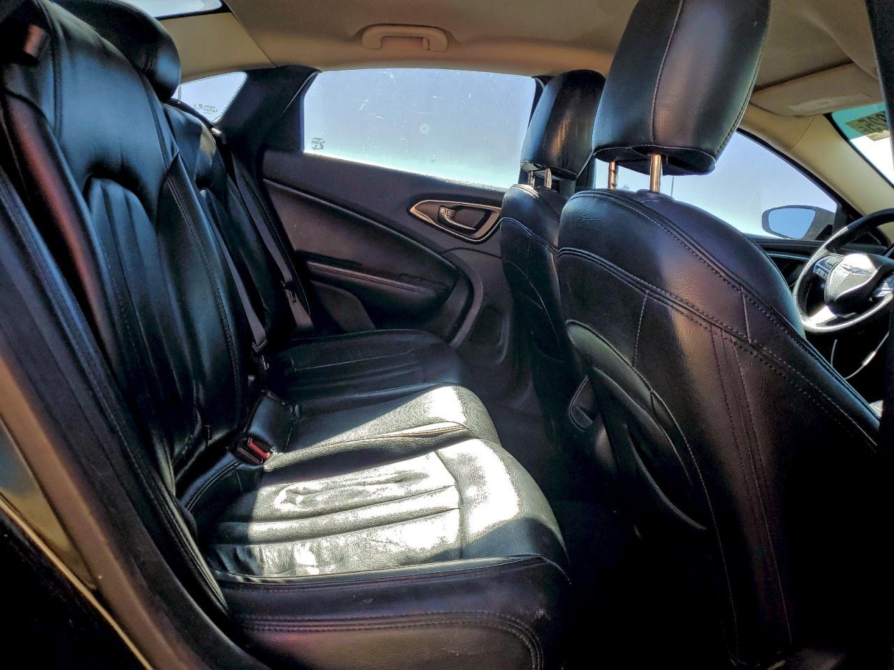 2015 CHRYSLER 200