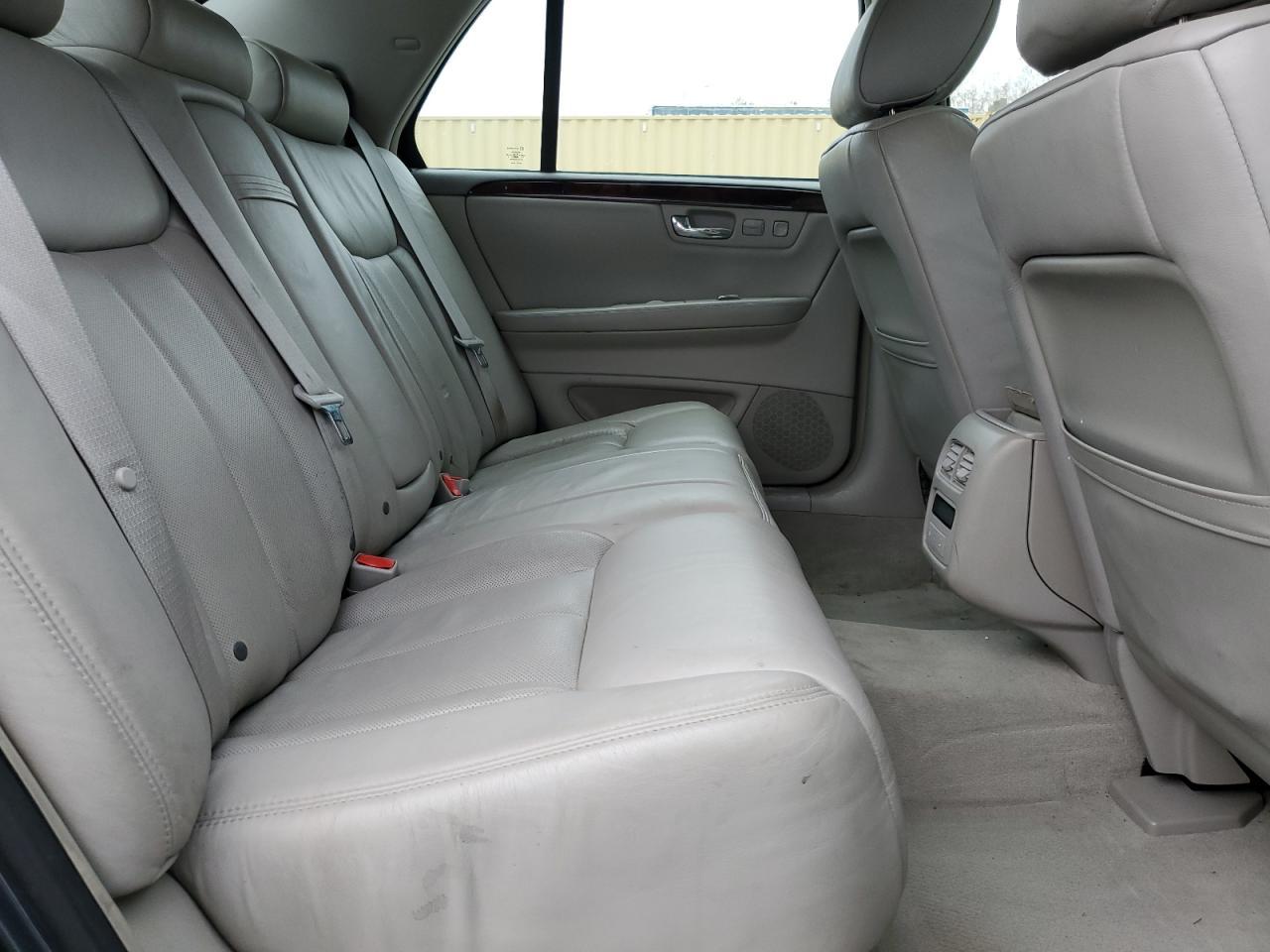 2010 CADILLAC DTS