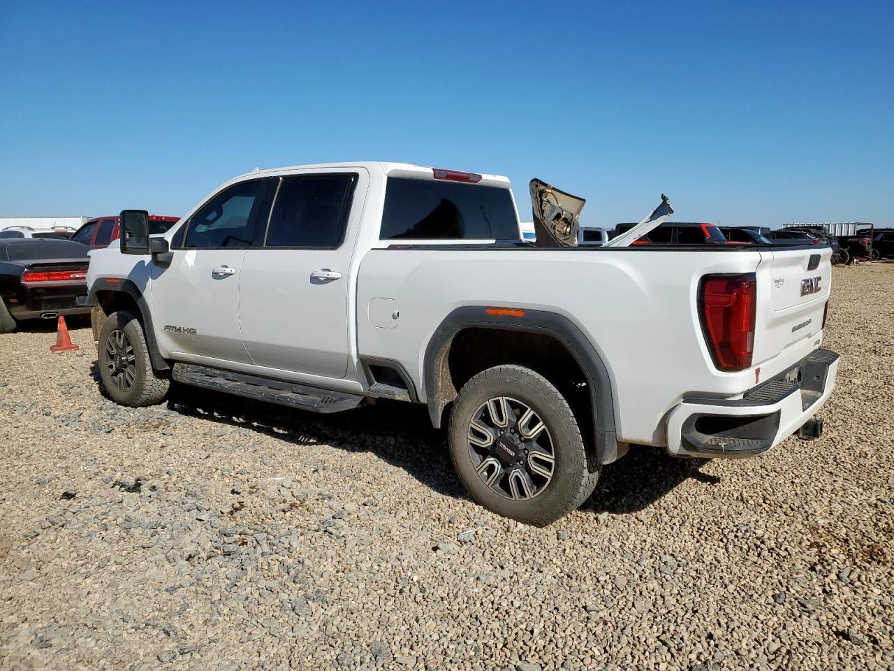 2023 GMC Sierra