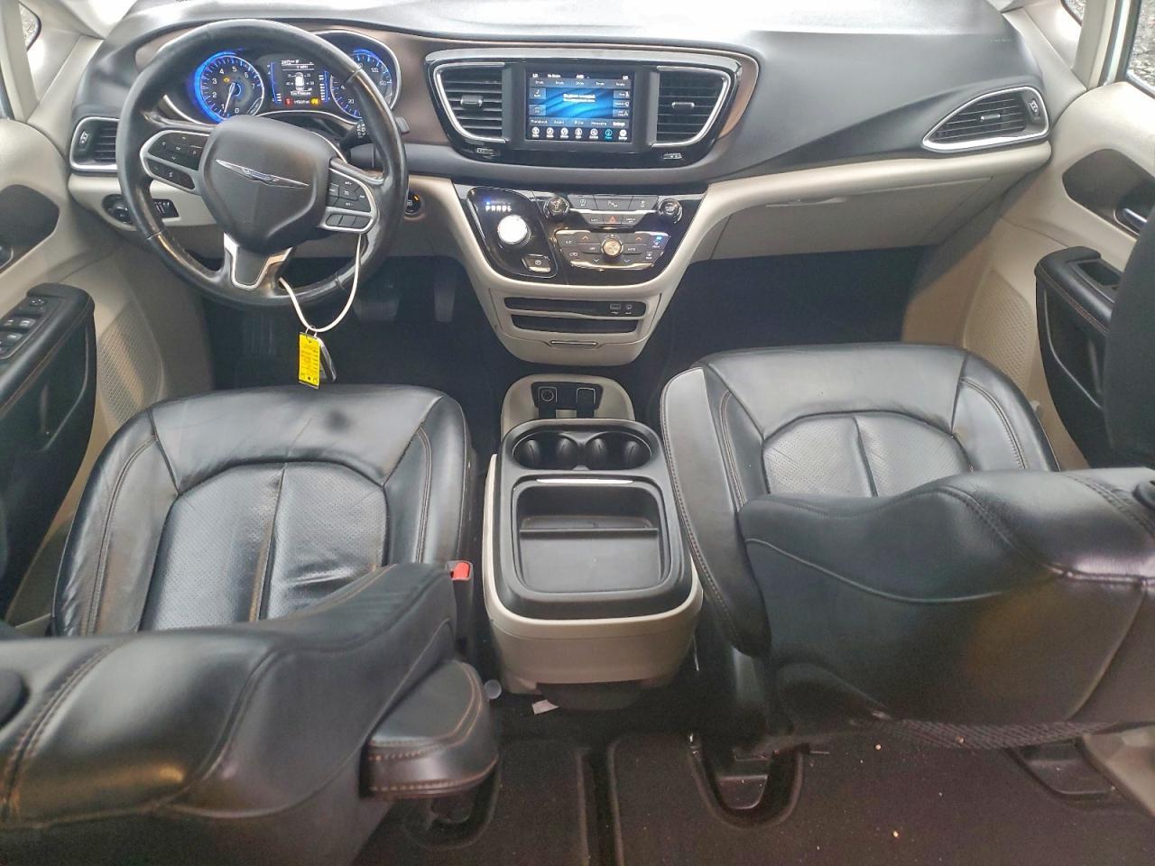 2019 CHRYSLER Pacifica
