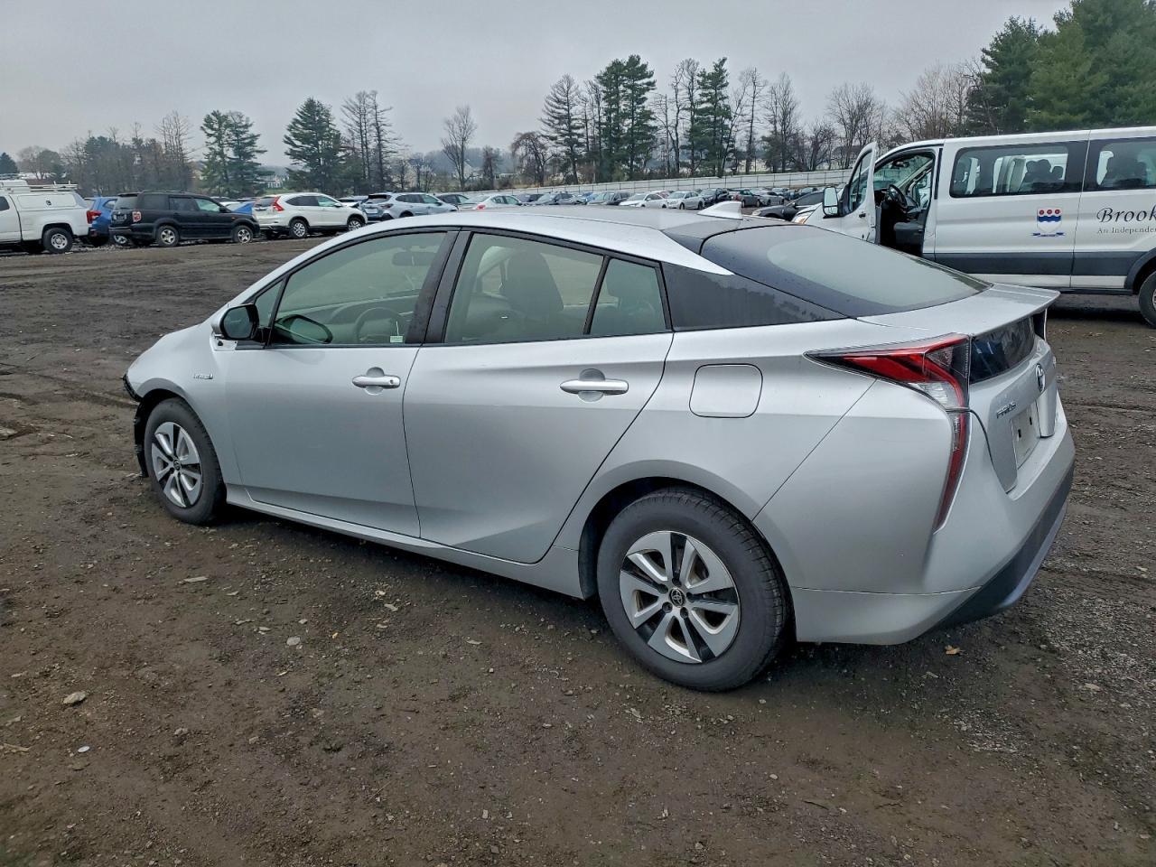 2016 TOYOTA PRIUS