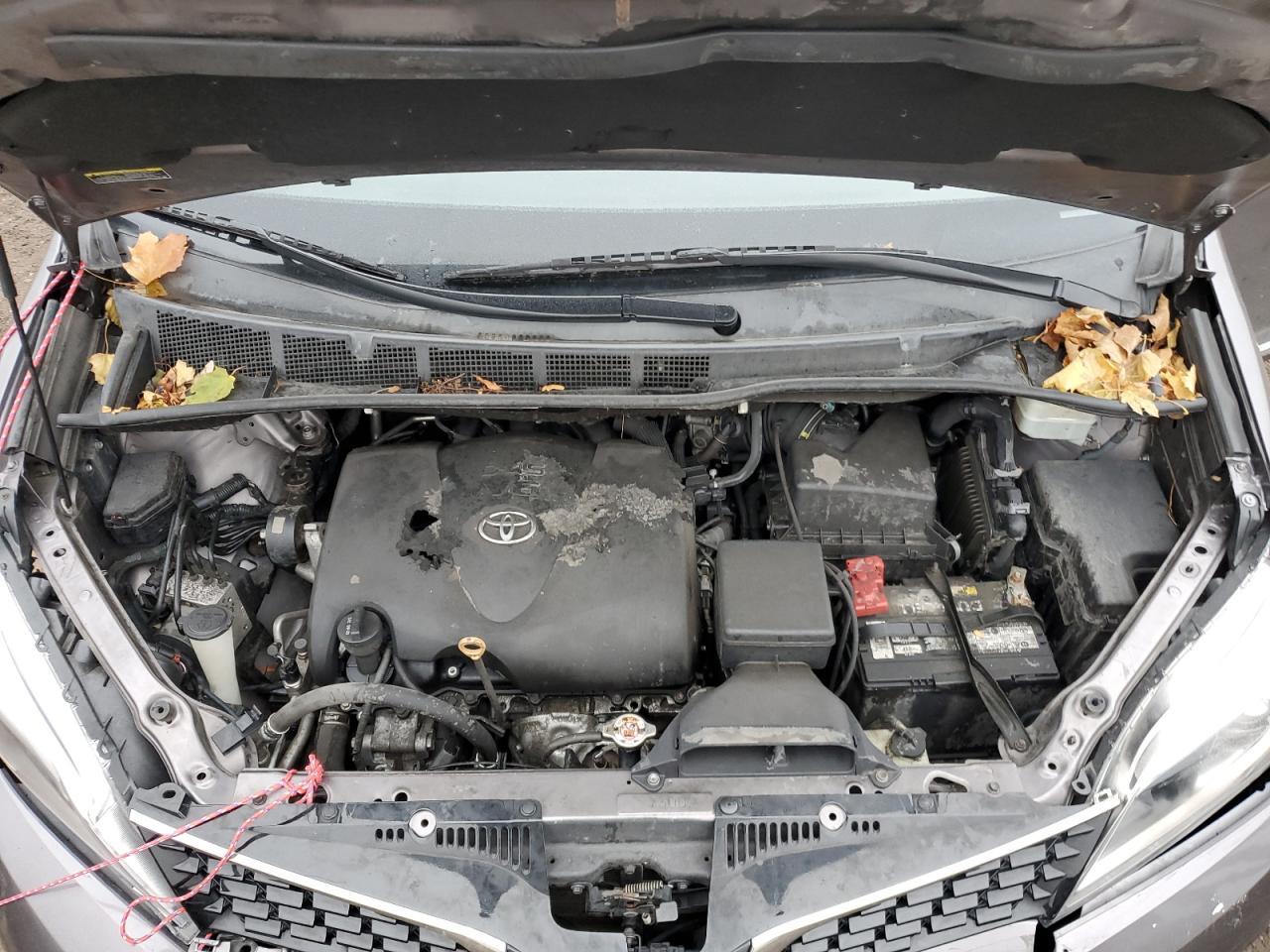 2019 TOYOTA SIENNA
