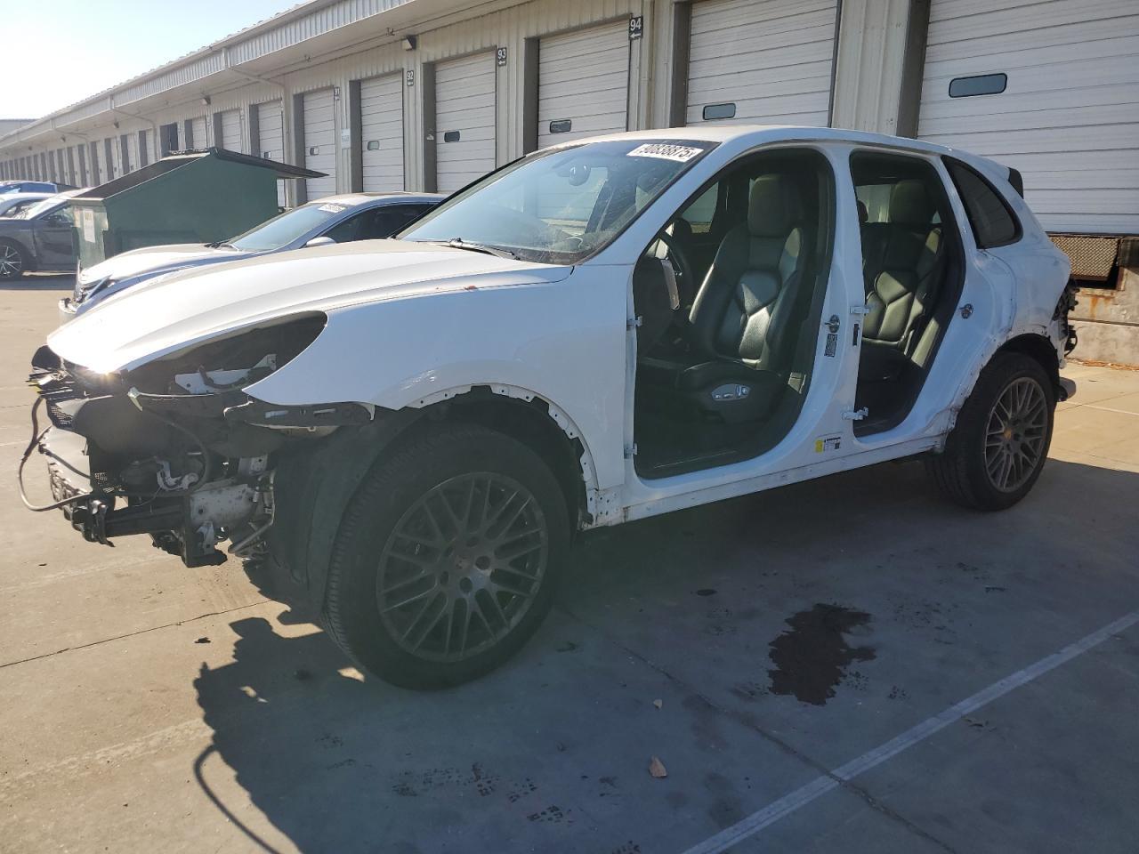 2017 PORSCHE CAYENNE