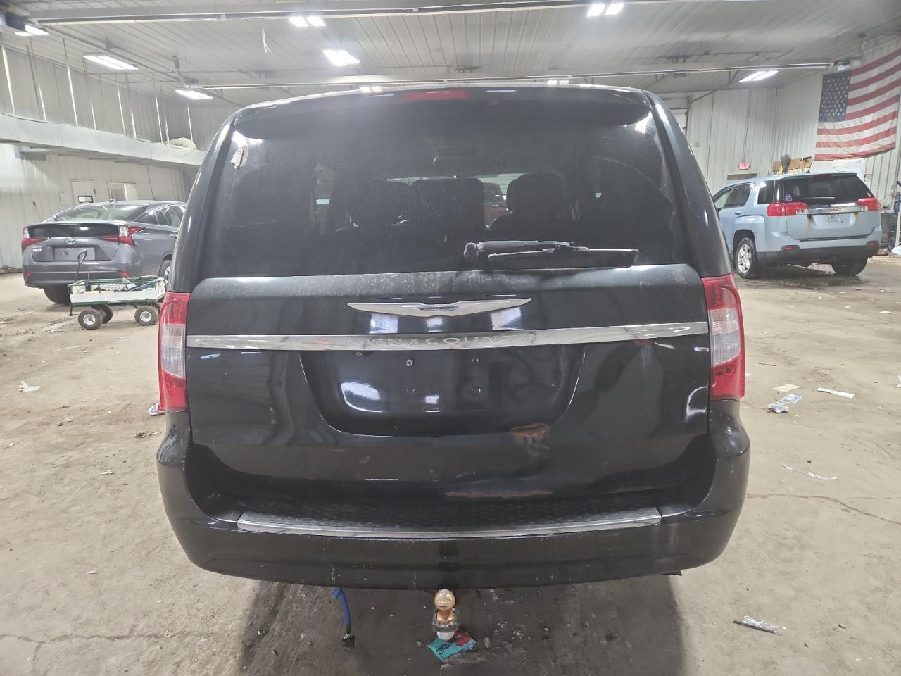 2012 CHRYSLER Town & Country