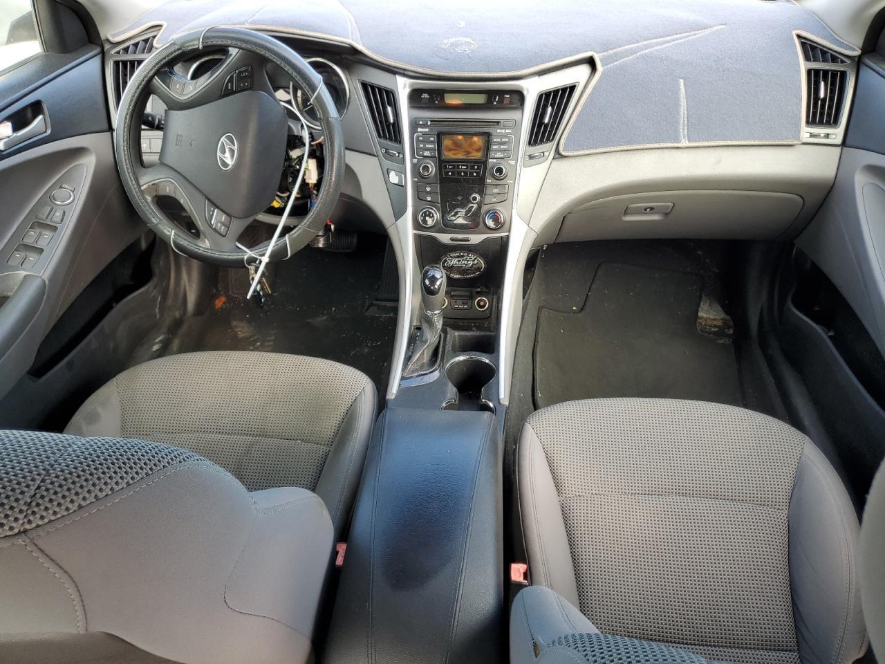 2011 HYUNDAI SONATA