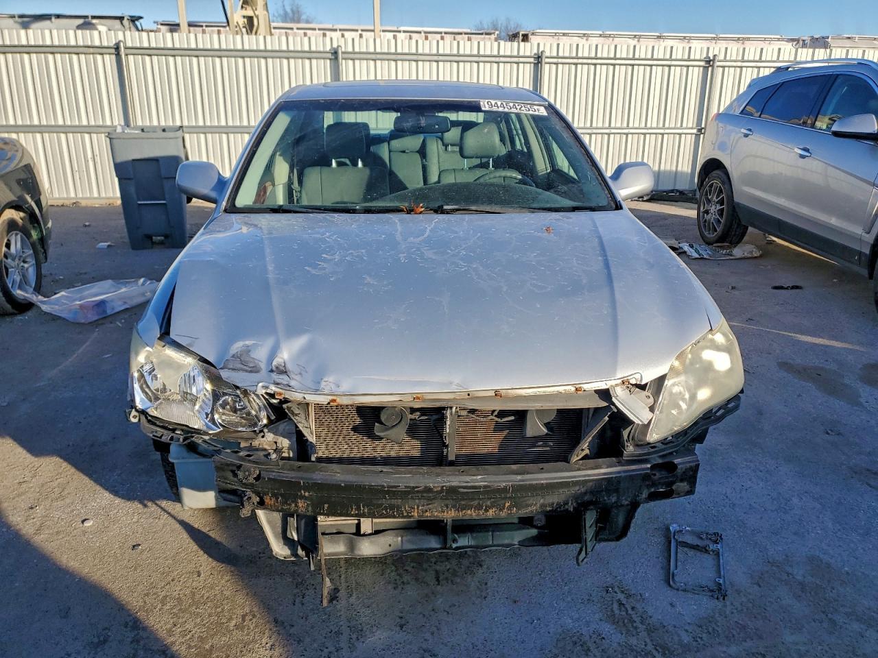2006 TOYOTA Avalon