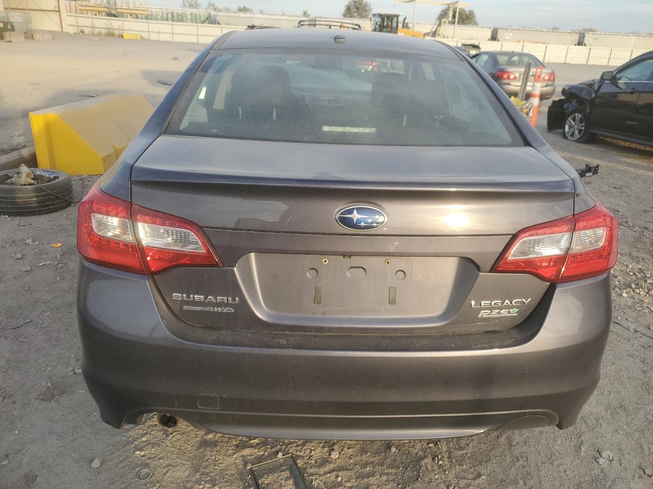 2015 SUBARU Legacy