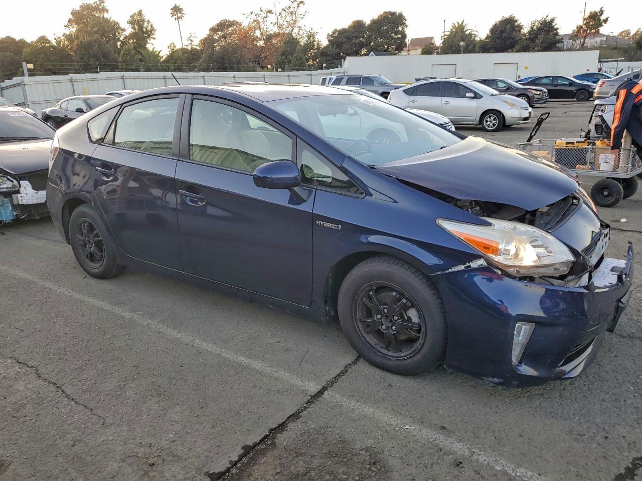 2015 TOYOTA PRIUS