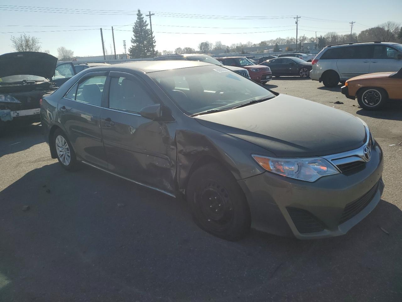 2014 TOYOTA CAMRY