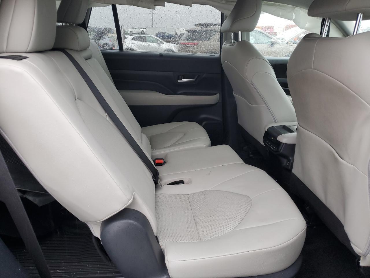 2024 TOYOTA HIGHLANDER