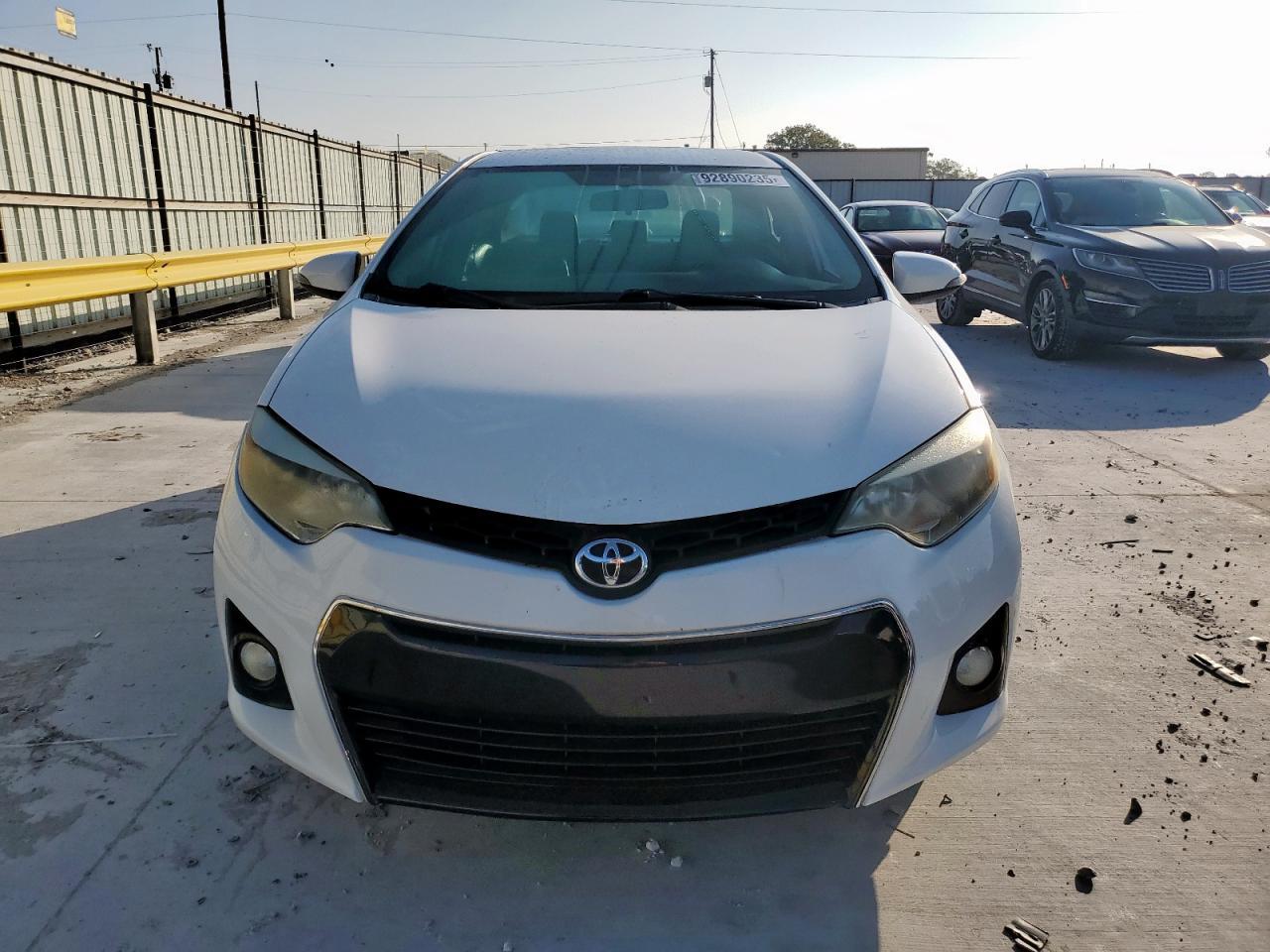 2016 TOYOTA COROLLA