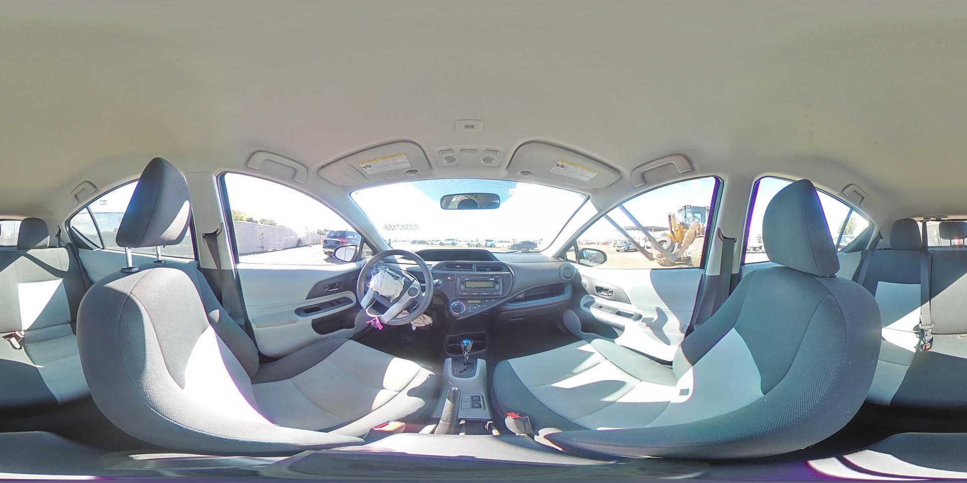 2013 TOYOTA Prius c