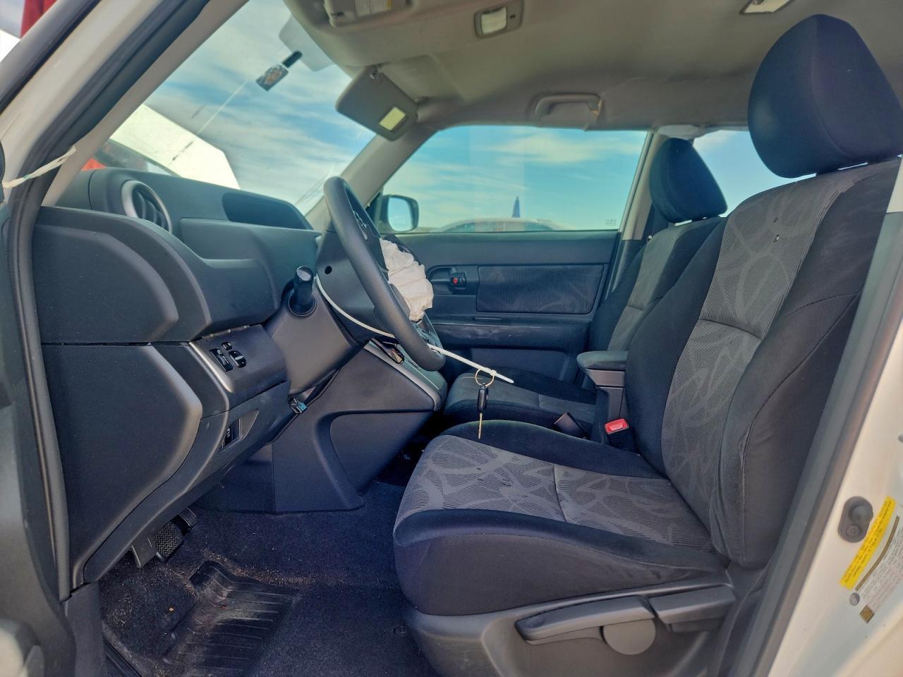 2015 SCION xB