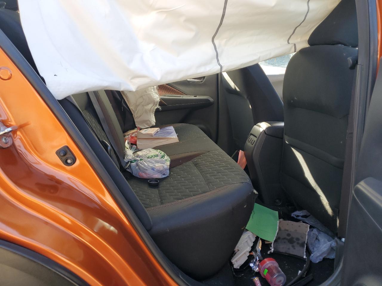 2021 NISSAN KICKS