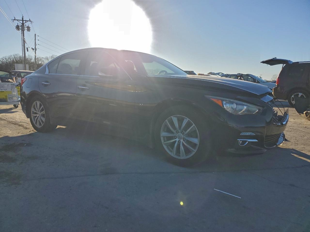 2014 INFINITI Q50