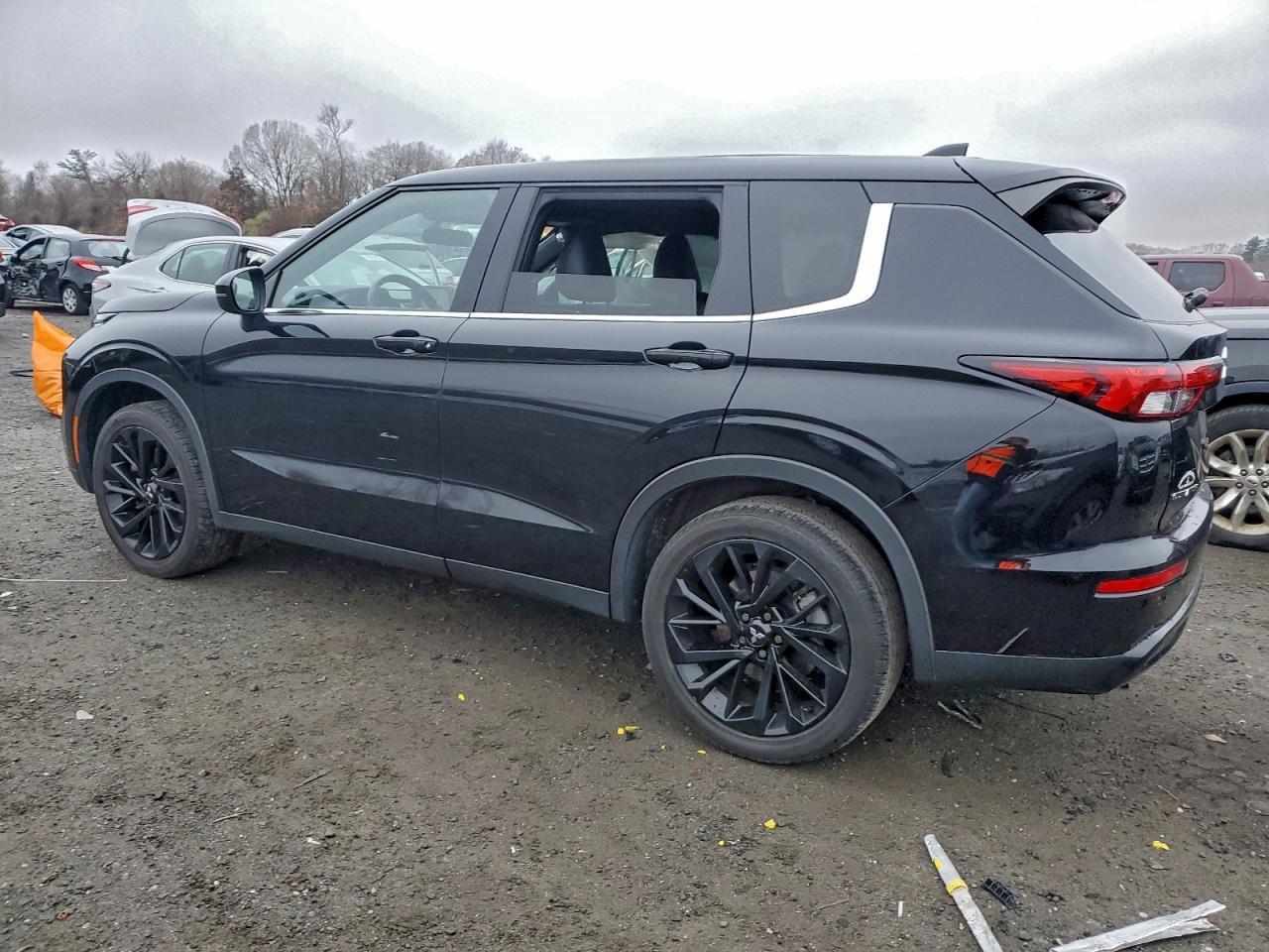 2022 MITSUBISHI outlander