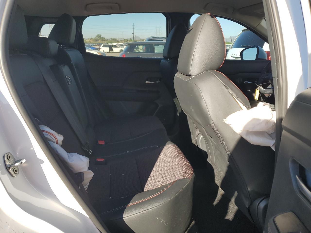 2025 NISSAN KICKS