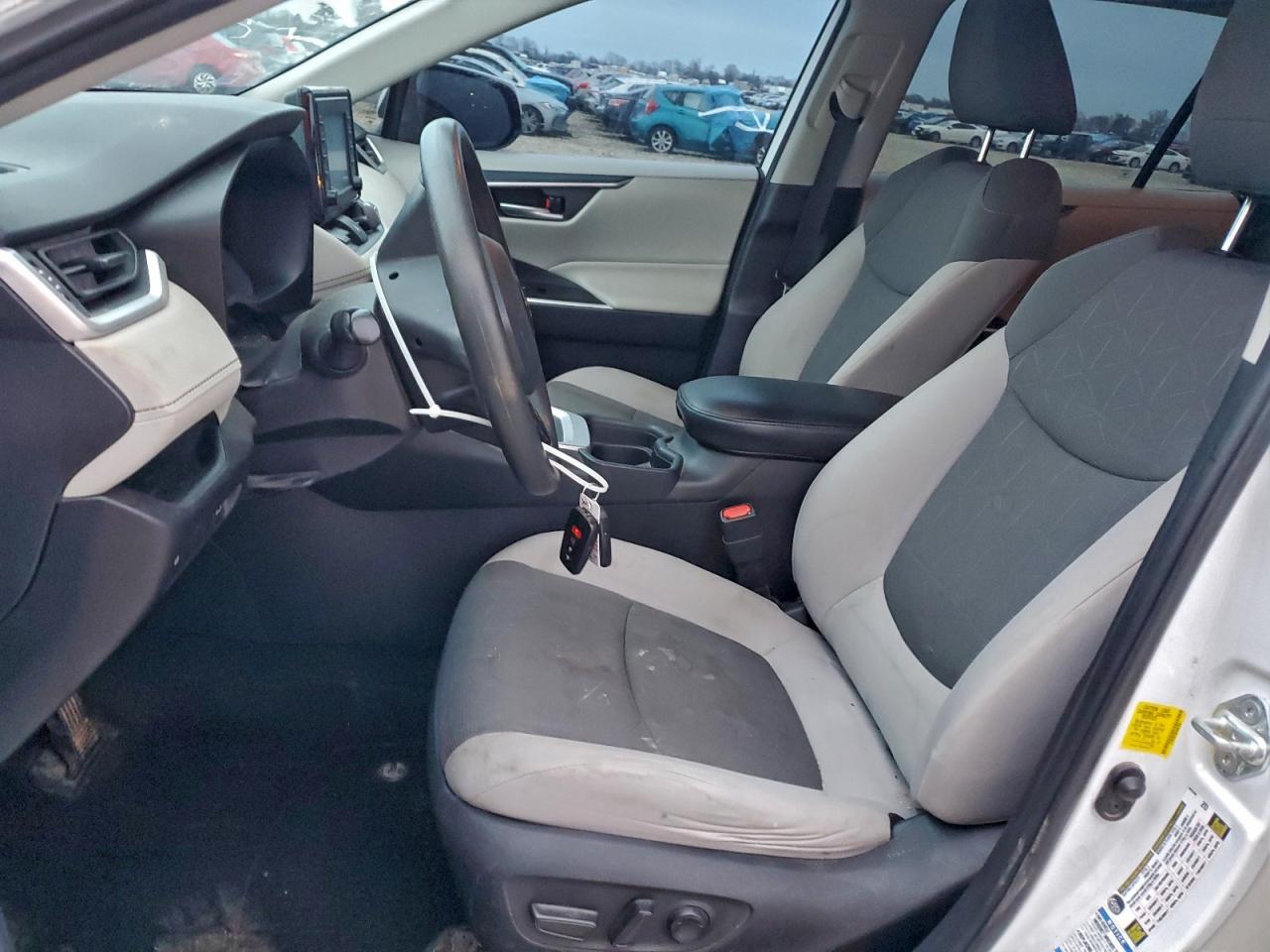 2019 TOYOTA RAV4