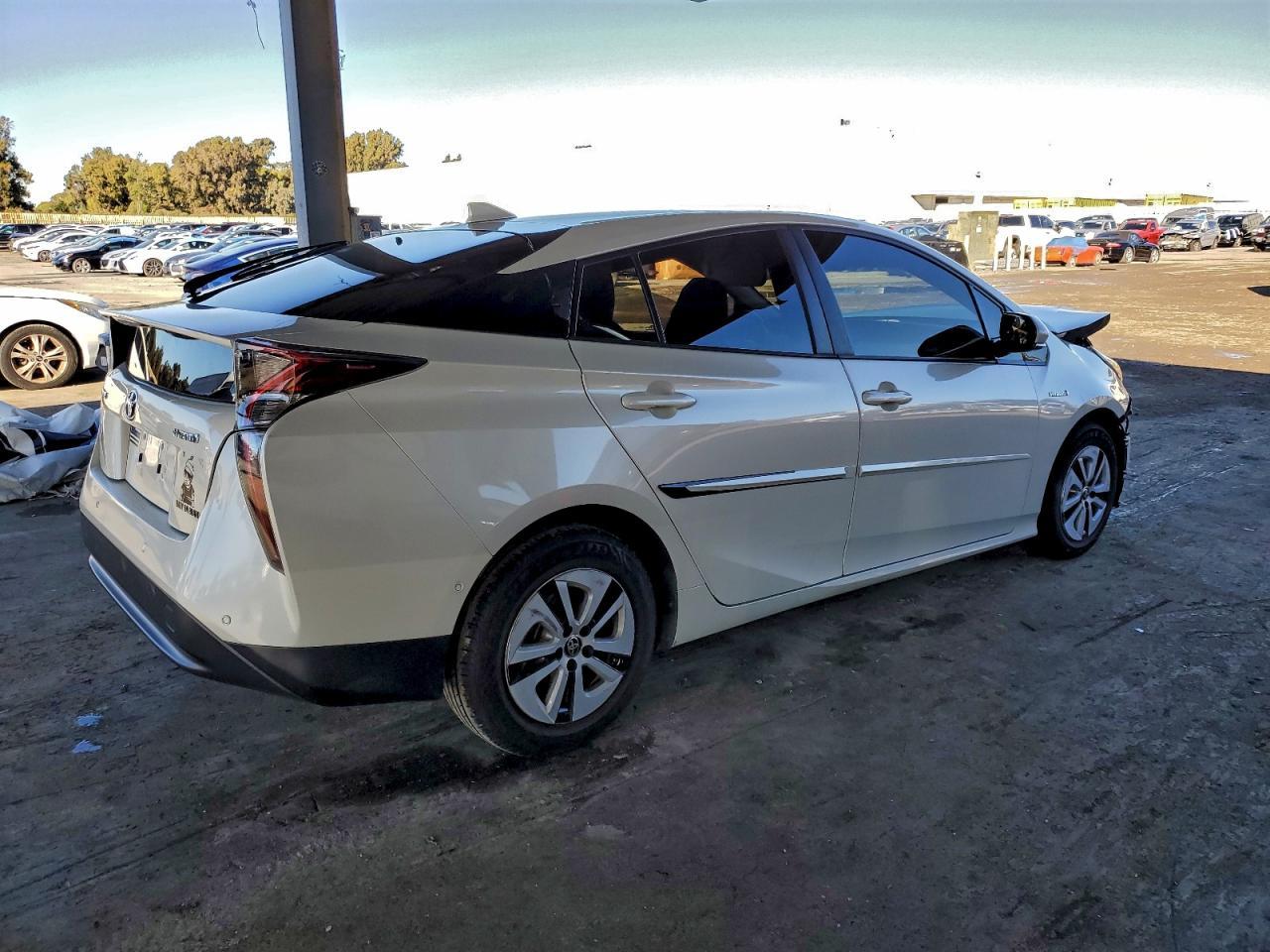 2018 TOYOTA PRIUS