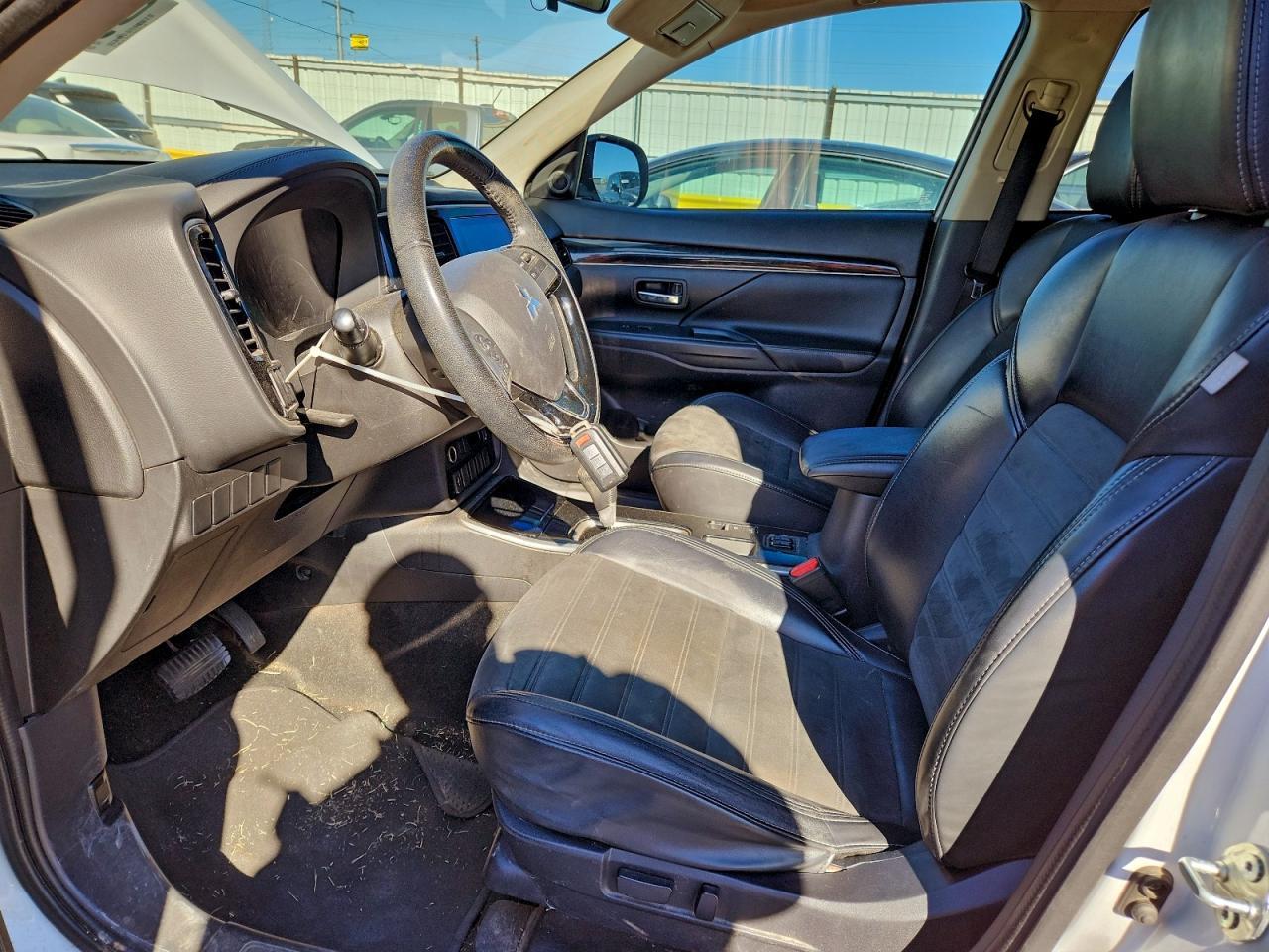 2019 MITSUBISHI outlander