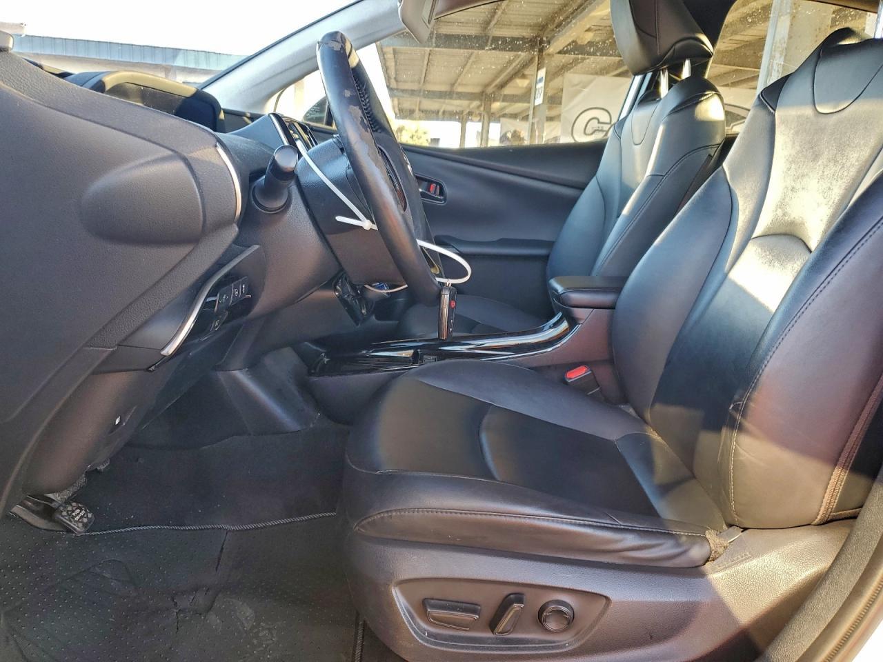 2019 TOYOTA PRIUS