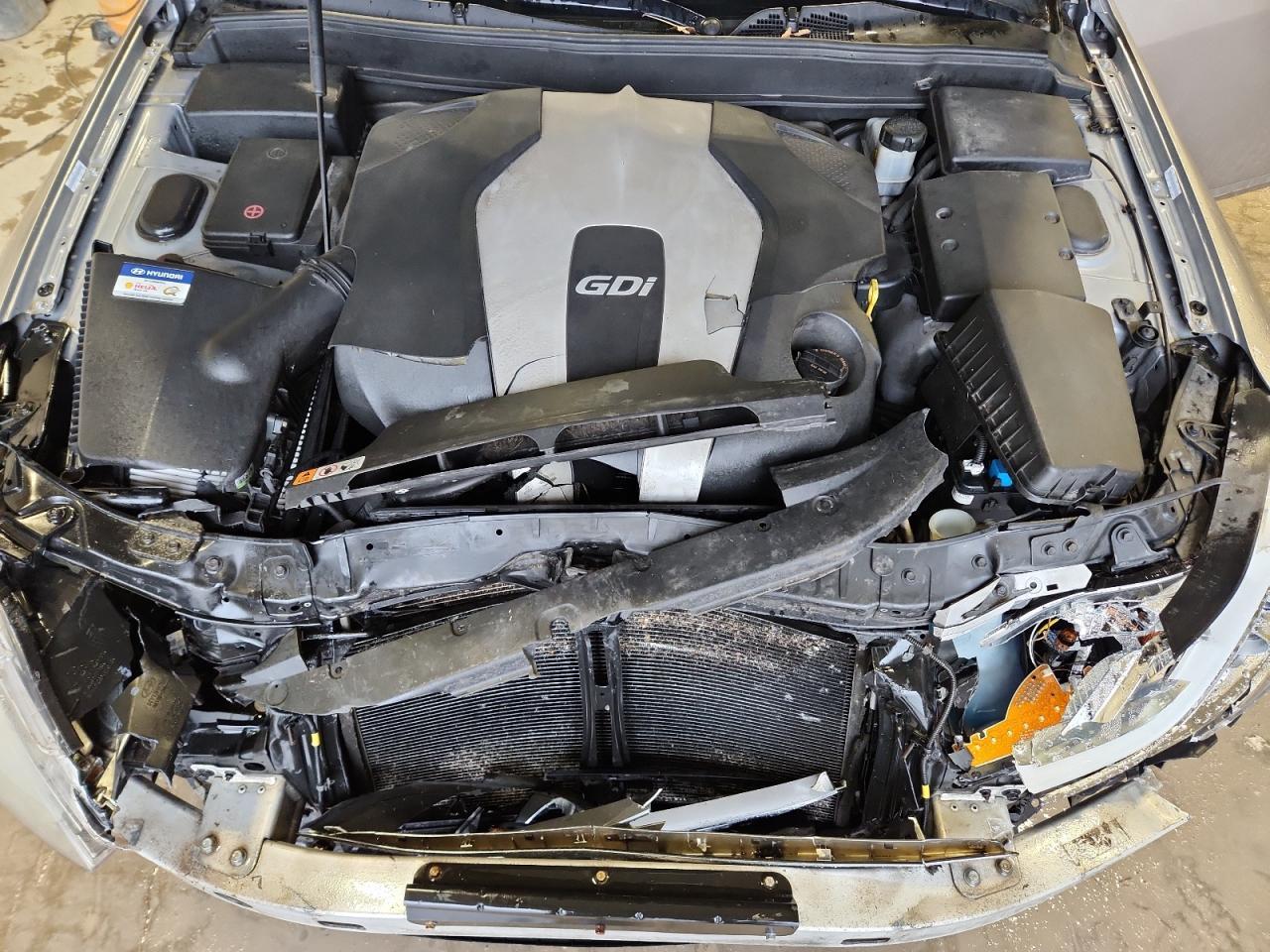 2013 HYUNDAI GENESIS