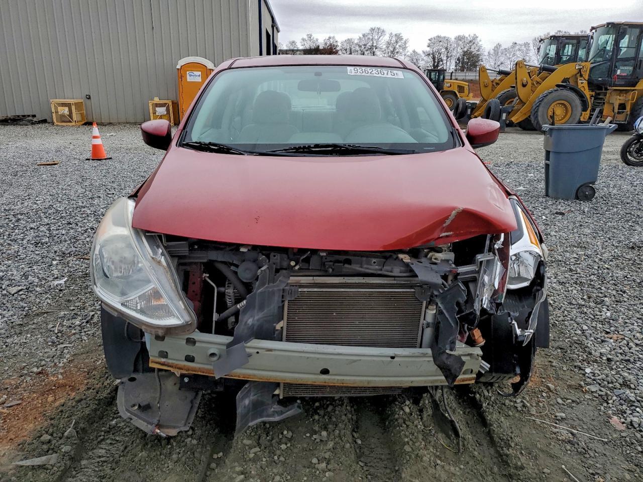 2015 NISSAN VERSA